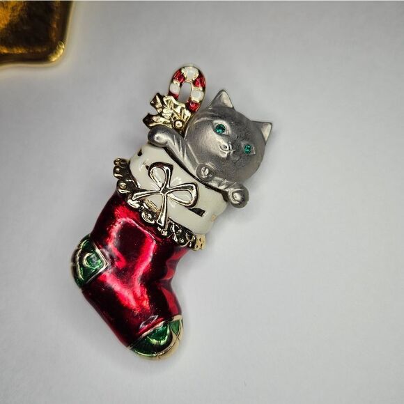 Lot of Three Vintage Cat Kitten Enameled Signed Christmas Holiday Pins Brooches - Picture 8 of 10